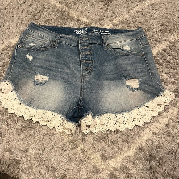 Women's/Teens Mossimo Denim Shorts - EXCELLENT Condition- Size 12/31 - Picture 7 of 11